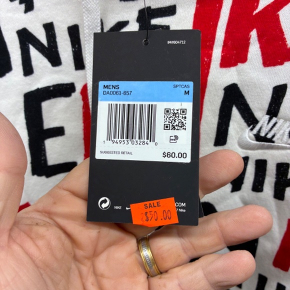 NWT Nike Sweatshirt - Picture 2 of 6